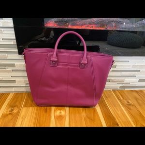 Thirty-One Shoulder Bag in Fuschia